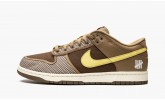 NIKE
DUNK LOW SP
Undefeated - Canteen