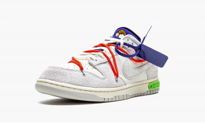NIKE
DUNK LOW
Off White - Lot 13 of 50