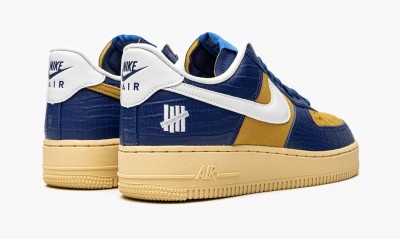 NIKE
AIR FORCE 1 LOW
Undefeated - Blue Croc