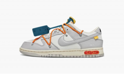 NIKE DUNK LOW
Off White - Lot 44 