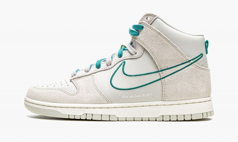 NIKE
DUNK HIGH SE
First Use - Green Noise