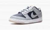NIKE
WMNS DUNK LOW SP
College Navy Grey
