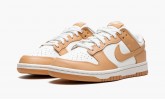 NIKE
WMNS DUNK LOW
Harvest Moon